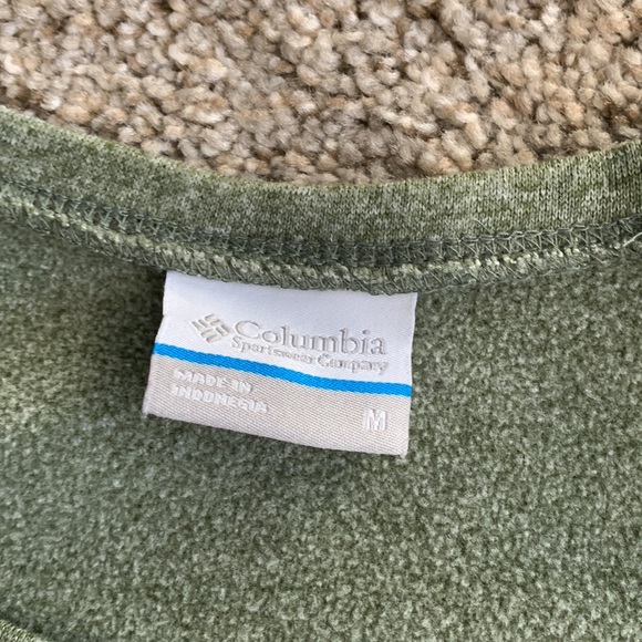 Women’s Columbia Sweatshirt - Picture 3 of 8